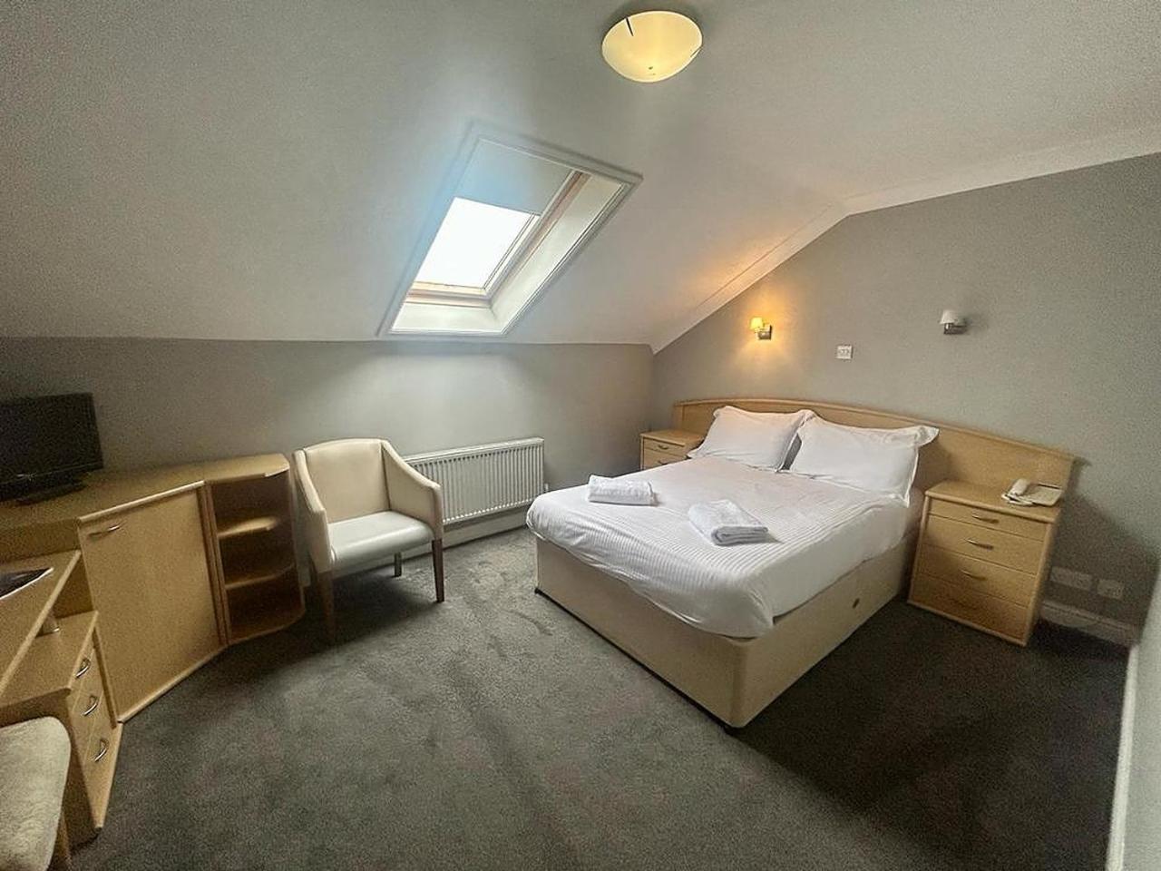 The Dunes Hotel Barrow-in-Furness Room photo