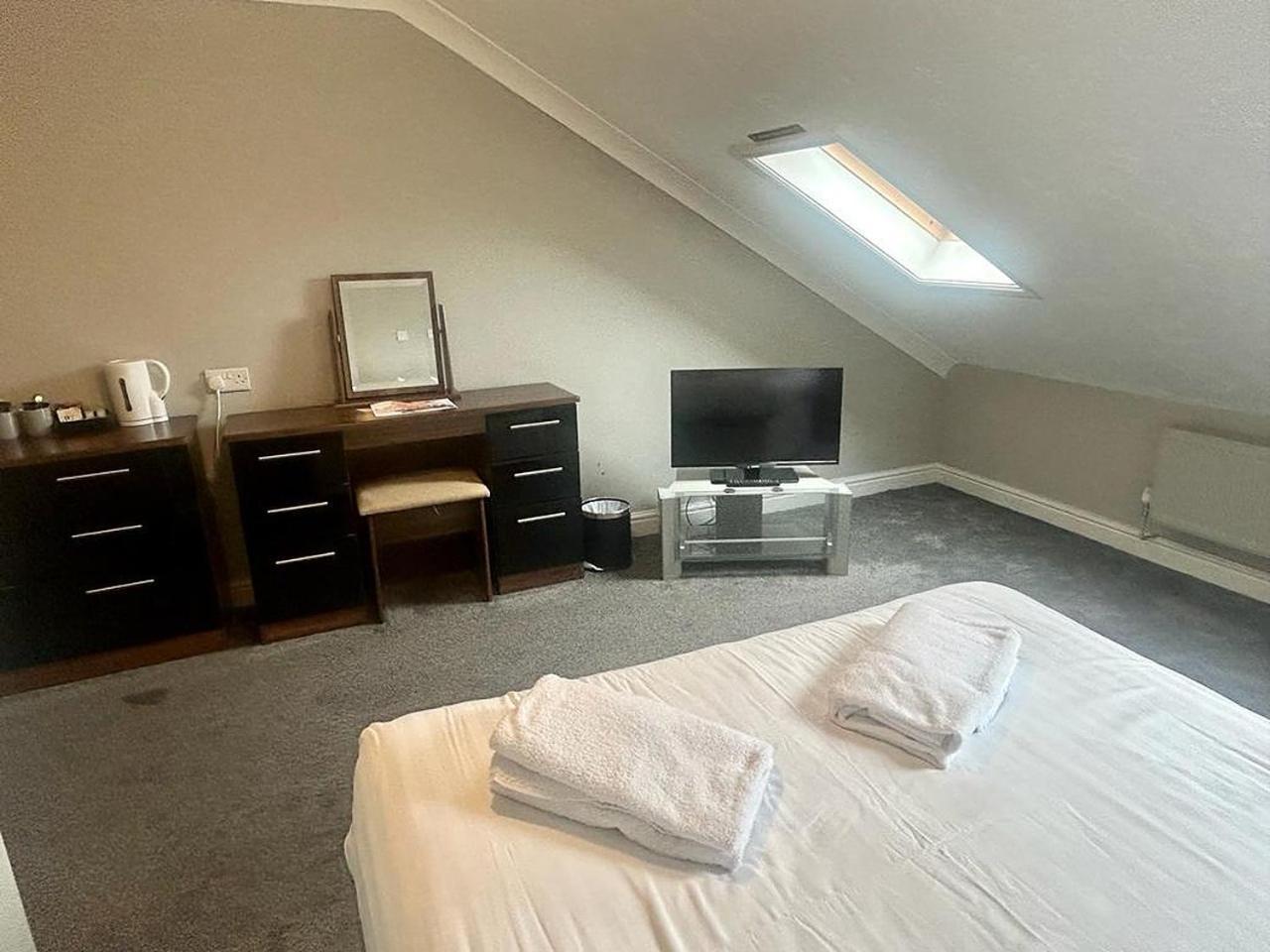 The Dunes Hotel Barrow-in-Furness Room photo